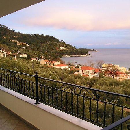 Golden Beach Inn Chrisi Ammoudia Exterior foto