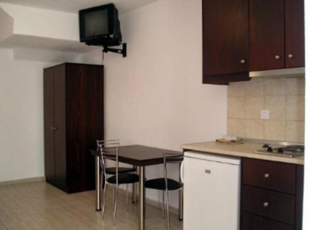 Golden Beach Inn Chrisi Ammoudia Zimmer foto