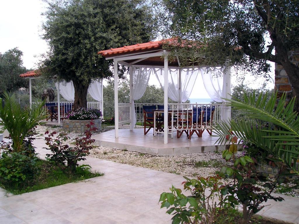 Golden Beach Inn Chrisi Ammoudia Zimmer foto