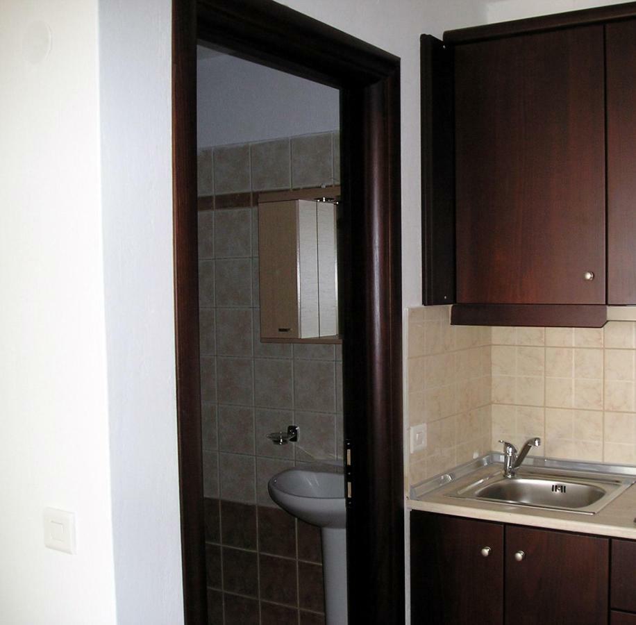 Golden Beach Inn Chrisi Ammoudia Exterior foto